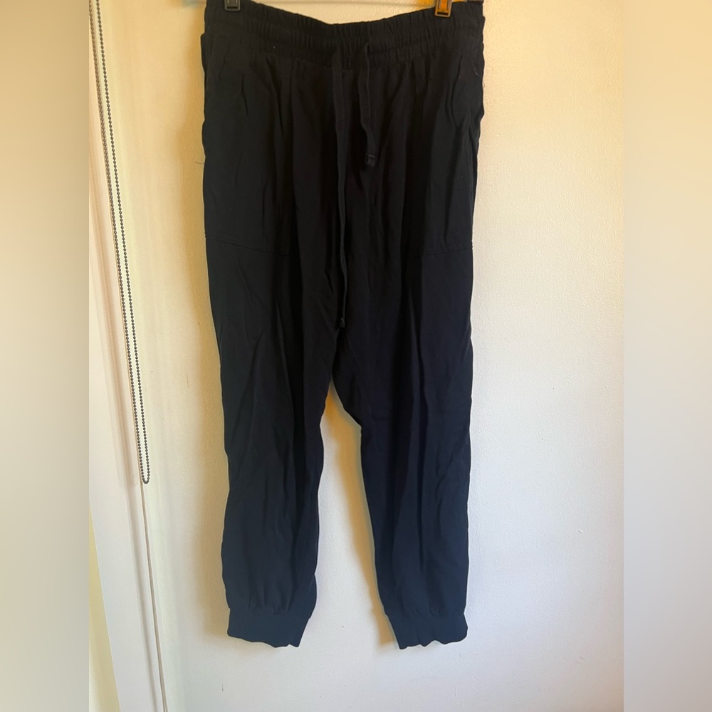 Splendid, Black Joggers, S/CH, Never Worn, Ties w/ elastic around waist, cropped